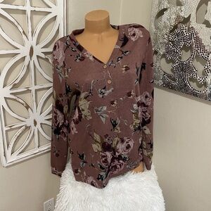 BISHUIGE large MAUVE FLORAL PRINT V NECK HENLEY LONG SLEEVE TOP